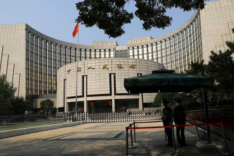 China expected to leave benchmark lending rates unchanged despite Fed easing