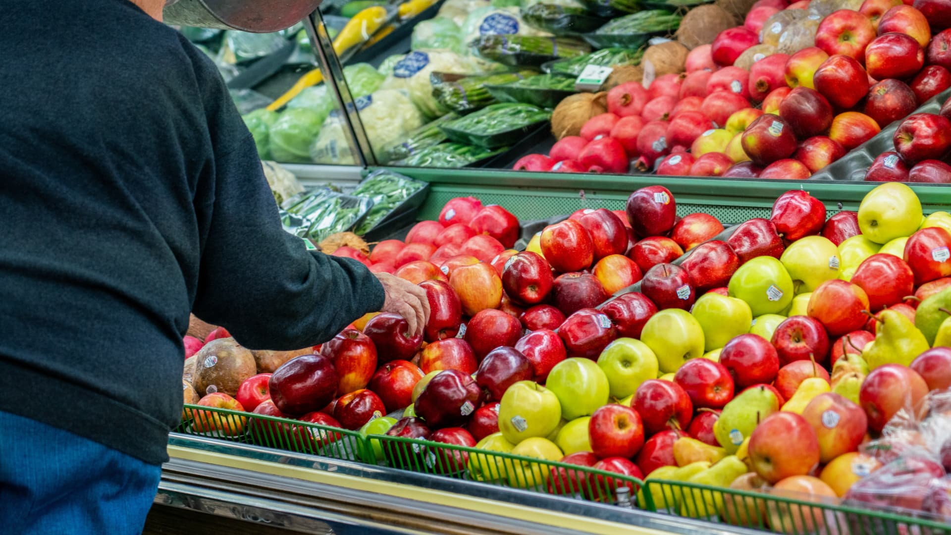 Everyone is waiting for Friday’s big inflation report. Here’s what to expect