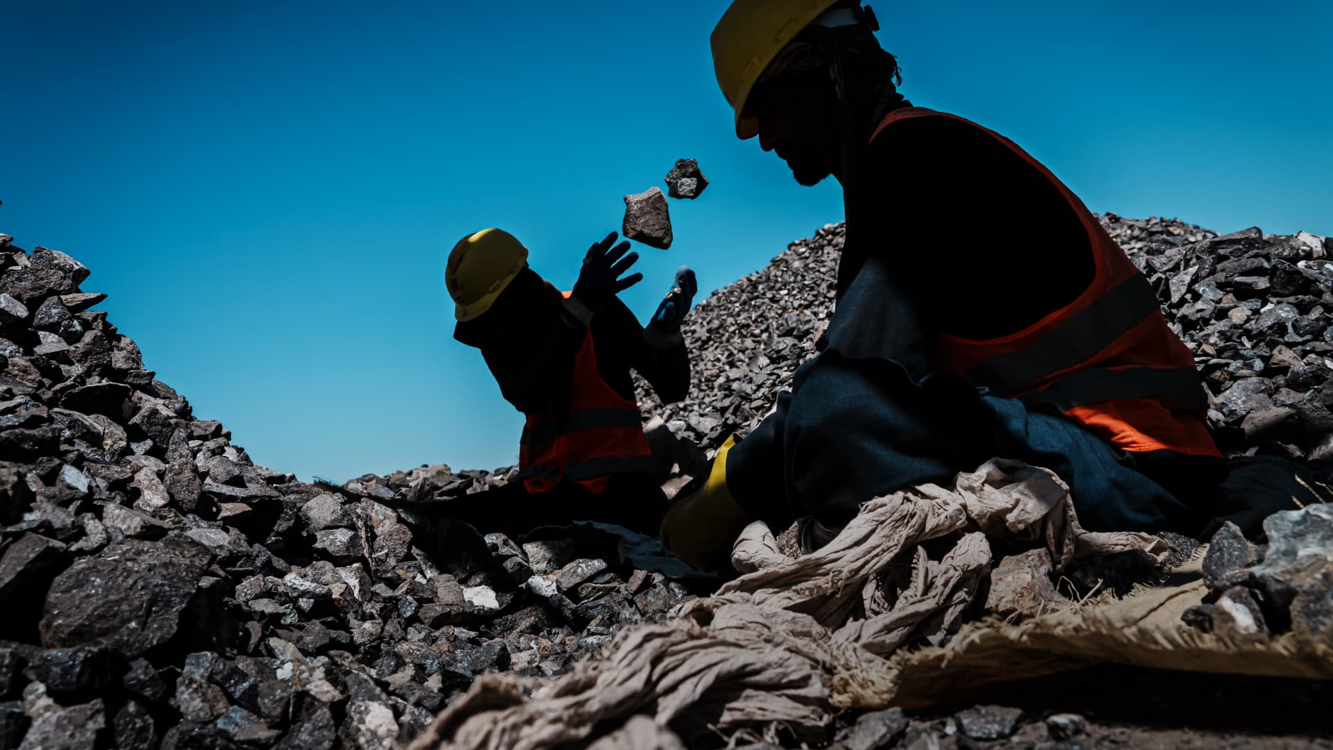 <br />
<b>Warning</b>:  Undefined variable $myimgalt in <b>/www/wwwroot/awdailynews.cn/wp-content/themes/ennews001/single.php</b> on line <b>213</b><br />
