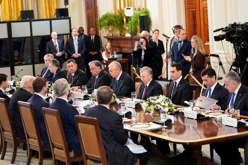 <br />
<b>Warning</b>:  Undefined variable $myimgalt in <b>/www/wwwroot/awdailynews.cn/wp-content/themes/ennews001/single.php</b> on line <b>213</b><br />
