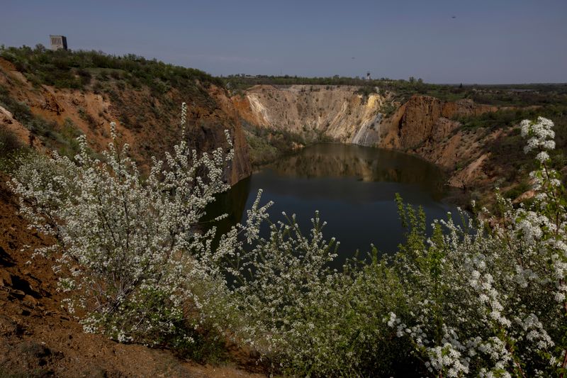 <br />
<b>Warning</b>:  Undefined variable $myimgalt in <b>/www/wwwroot/awdailynews.cn/wp-content/themes/ennews001/single.php</b> on line <b>213</b><br />
