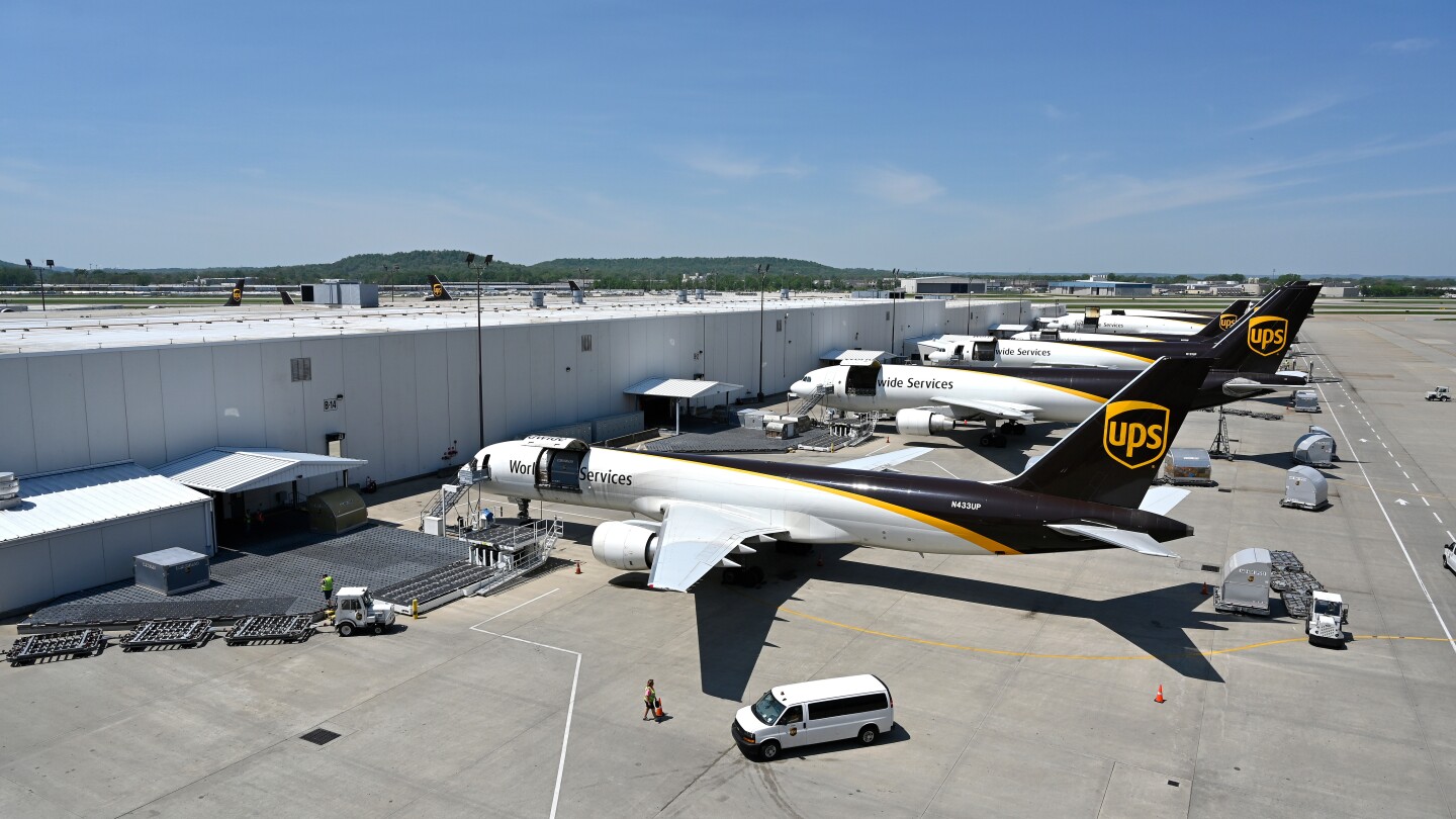 A UPS hub in Louisville called Worldport hosts 300 flights per day