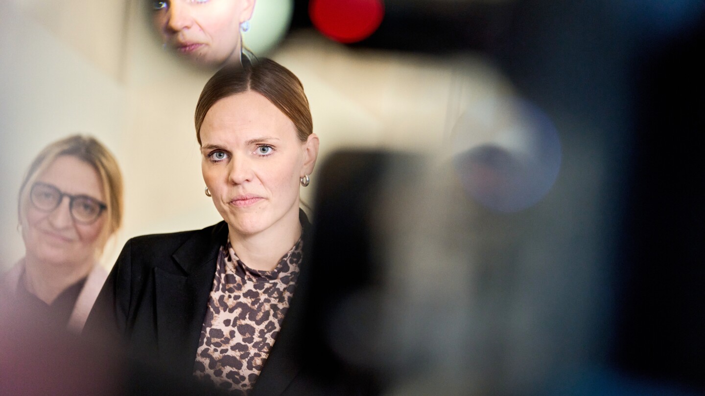 <br />
<b>Warning</b>:  Undefined variable $myimgalt in <b>/www/wwwroot/awdailynews.cn/wp-content/themes/ennews001/single.php</b> on line <b>213</b><br />
