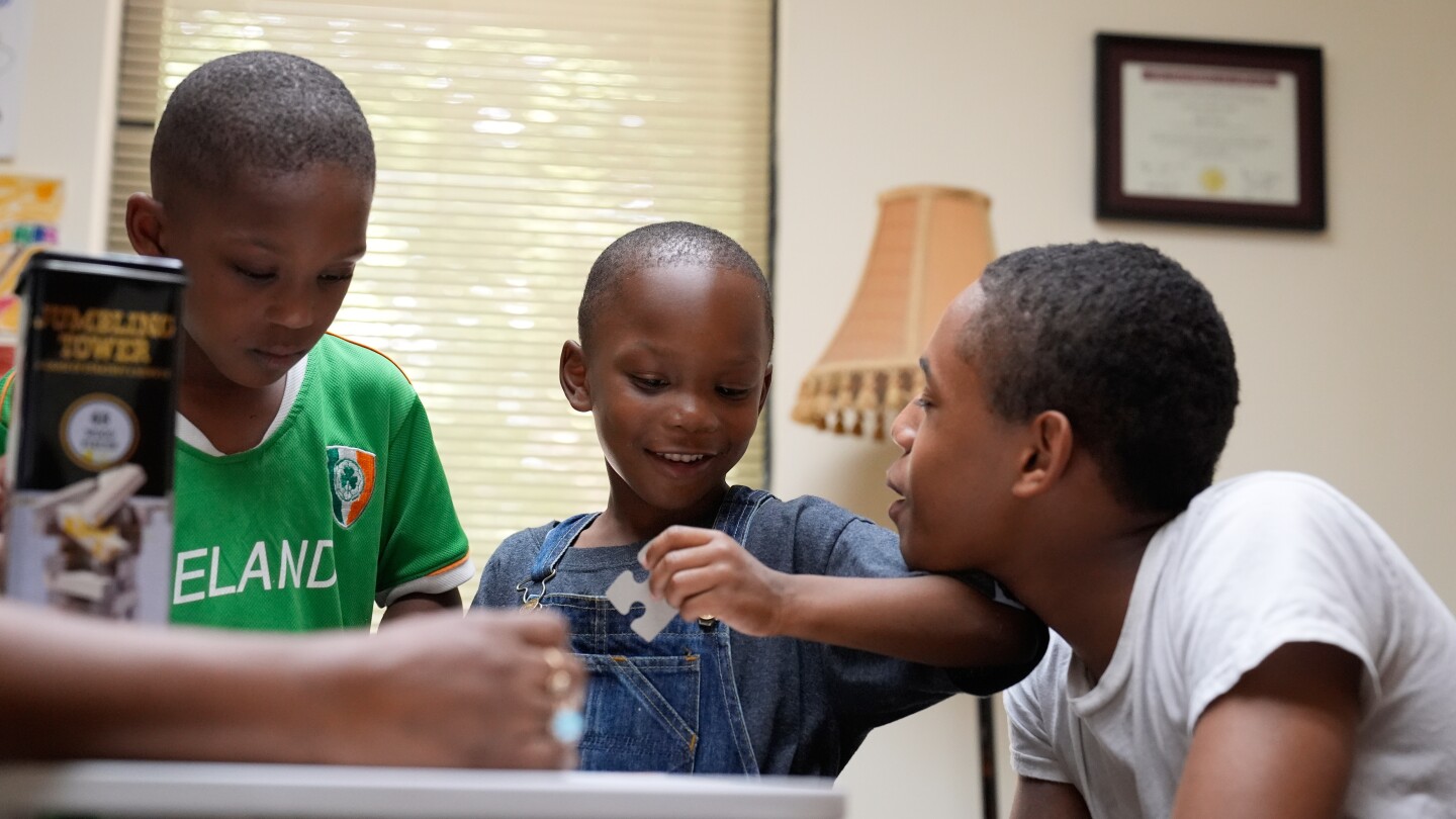 <br />
<b>Warning</b>:  Undefined variable $myimgalt in <b>/www/wwwroot/awdailynews.cn/wp-content/themes/ennews001/single.php</b> on line <b>213</b><br />
