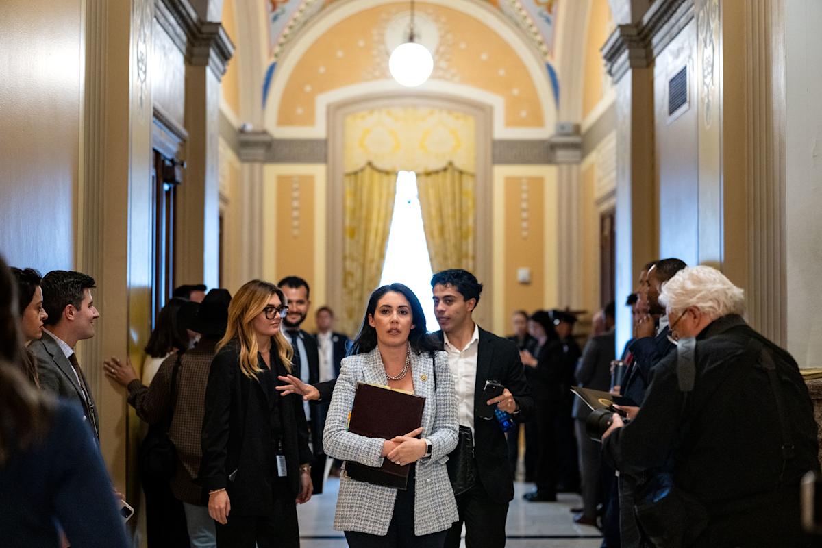 <br />
<b>Warning</b>:  Undefined variable $myimgalt in <b>/www/wwwroot/awdailynews.cn/wp-content/themes/ennews001/single.php</b> on line <b>213</b><br />
