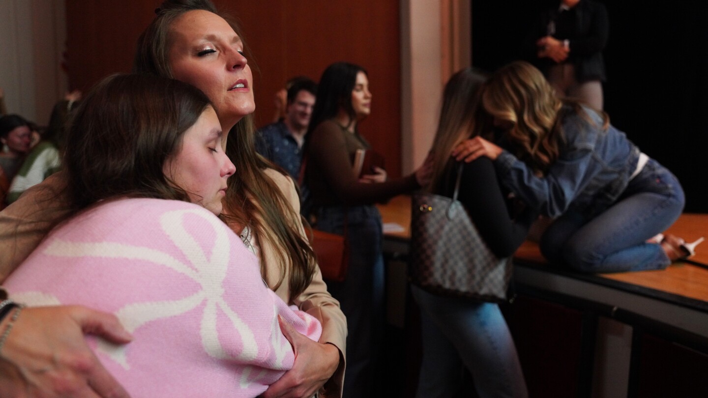 <br />
<b>Warning</b>:  Undefined variable $myimgalt in <b>/www/wwwroot/awdailynews.cn/wp-content/themes/ennews001/single.php</b> on line <b>213</b><br />
