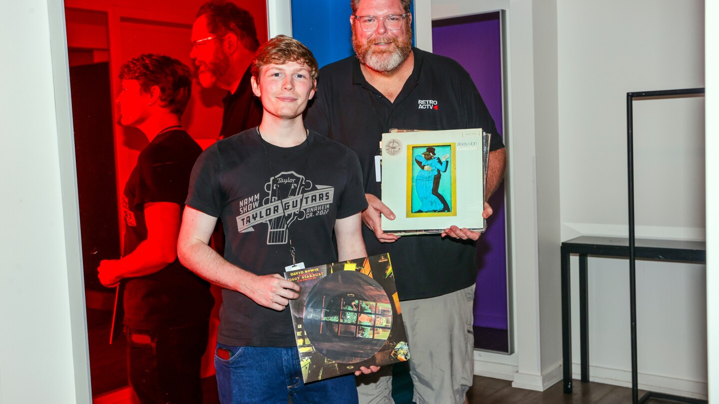 <br />
<b>Warning</b>:  Undefined variable $myimgalt in <b>/www/wwwroot/awdailynews.cn/wp-content/themes/ennews001/single.php</b> on line <b>213</b><br />
