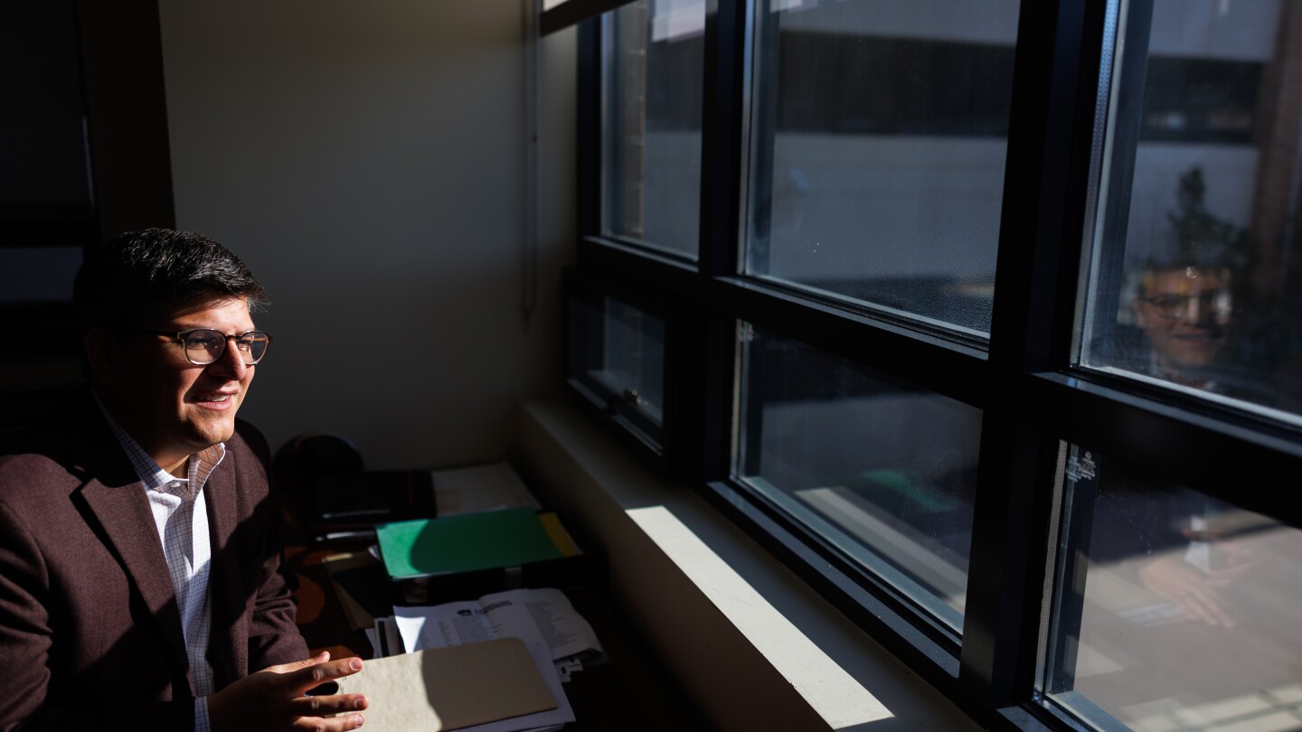 <br />
<b>Warning</b>:  Undefined variable $myimgalt in <b>/www/wwwroot/awdailynews.cn/wp-content/themes/ennews001/single.php</b> on line <b>213</b><br />
